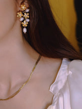 AURELIA PEARL EARRINGS原創設計-珍旎花綻耳環